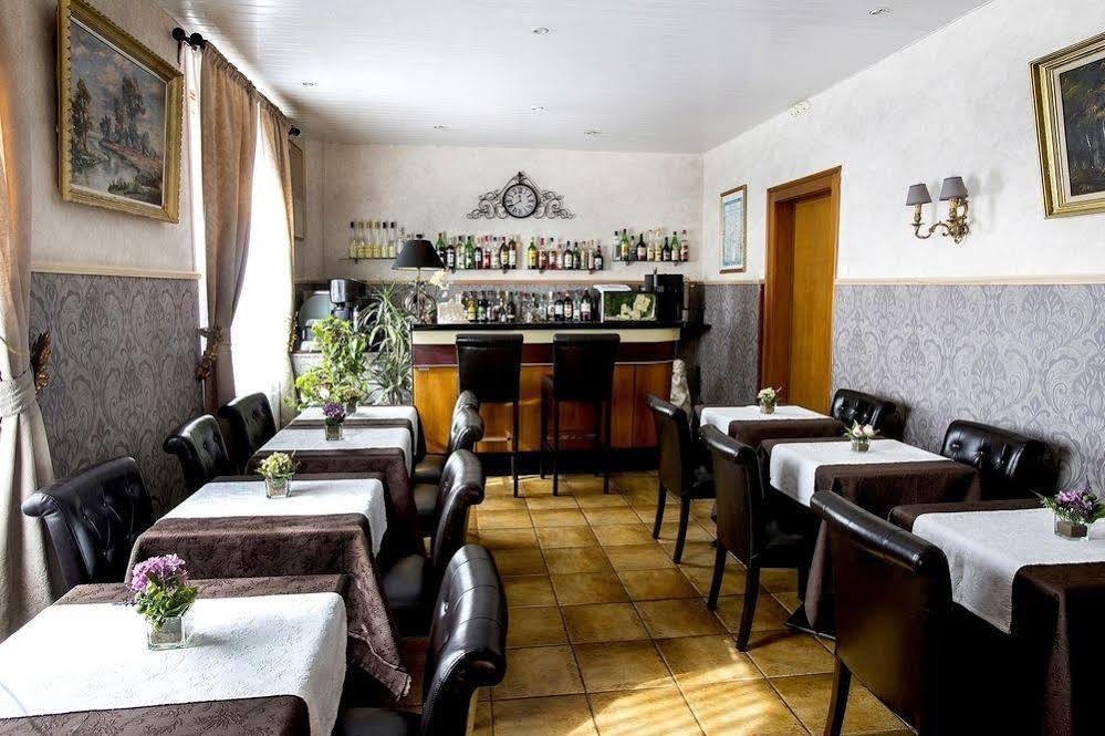 Logis Hôtel Restaurant La Tête Des Faux Le Bonhomme Exterior foto