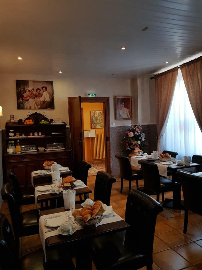 Logis Hôtel Restaurant La Tête Des Faux Le Bonhomme Exterior foto